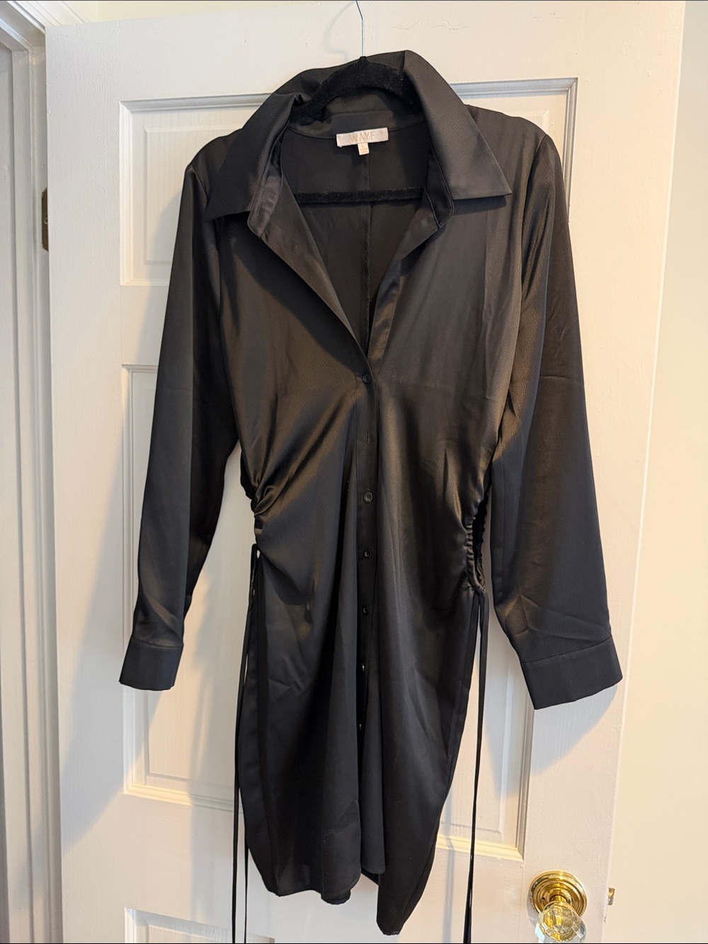 Wayf Black Button-Front Tunic with Side Ties